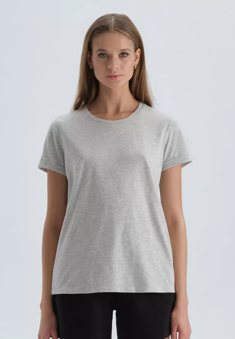 Under Armour White Active Short Sleeve T Shirt Women Size XL Semi