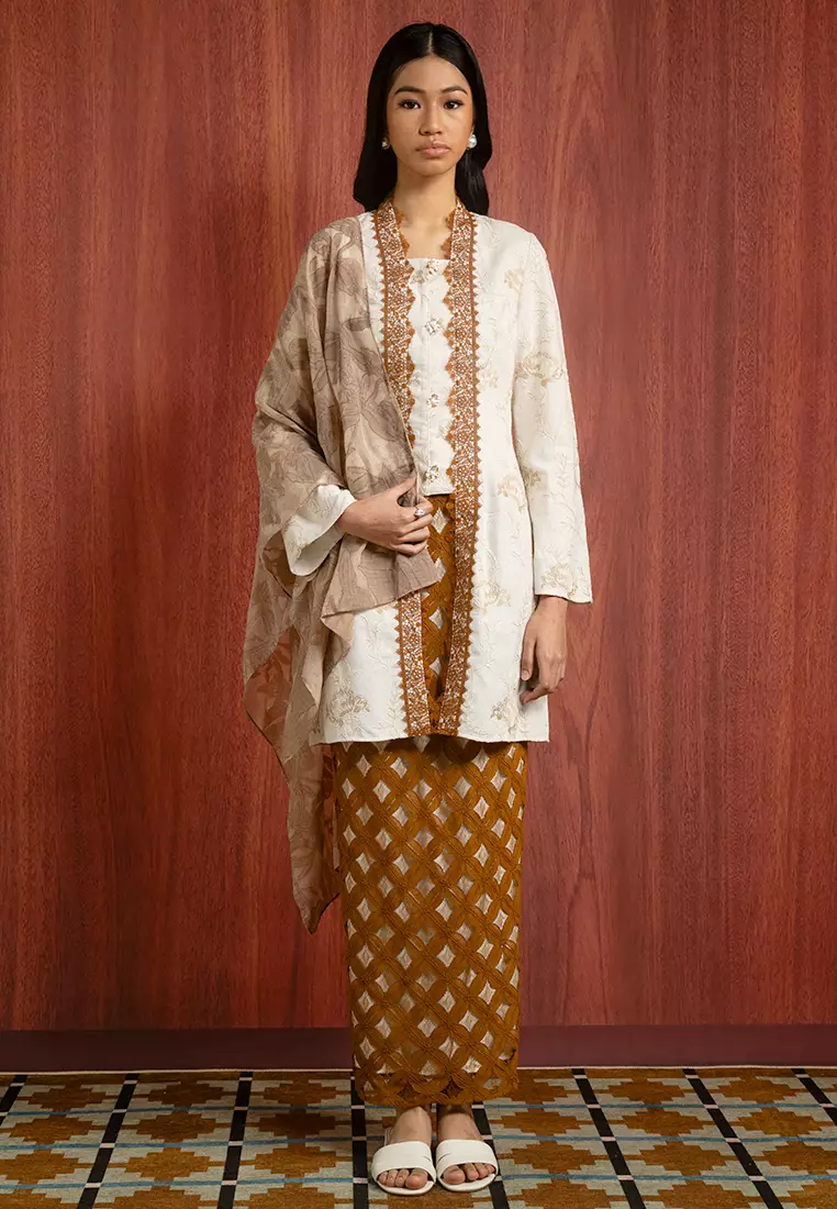 EMILY EMBROIDERY KEBAYA SET