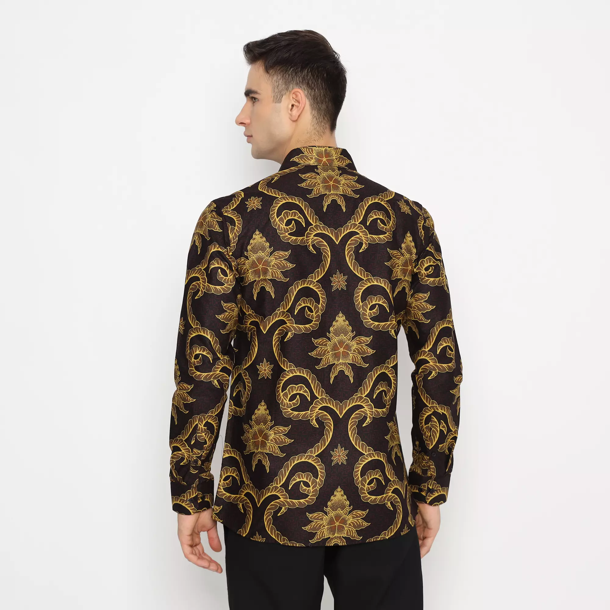 Slimfit Kavya Maroon Kemeja Batik Pria Lengan Panjang