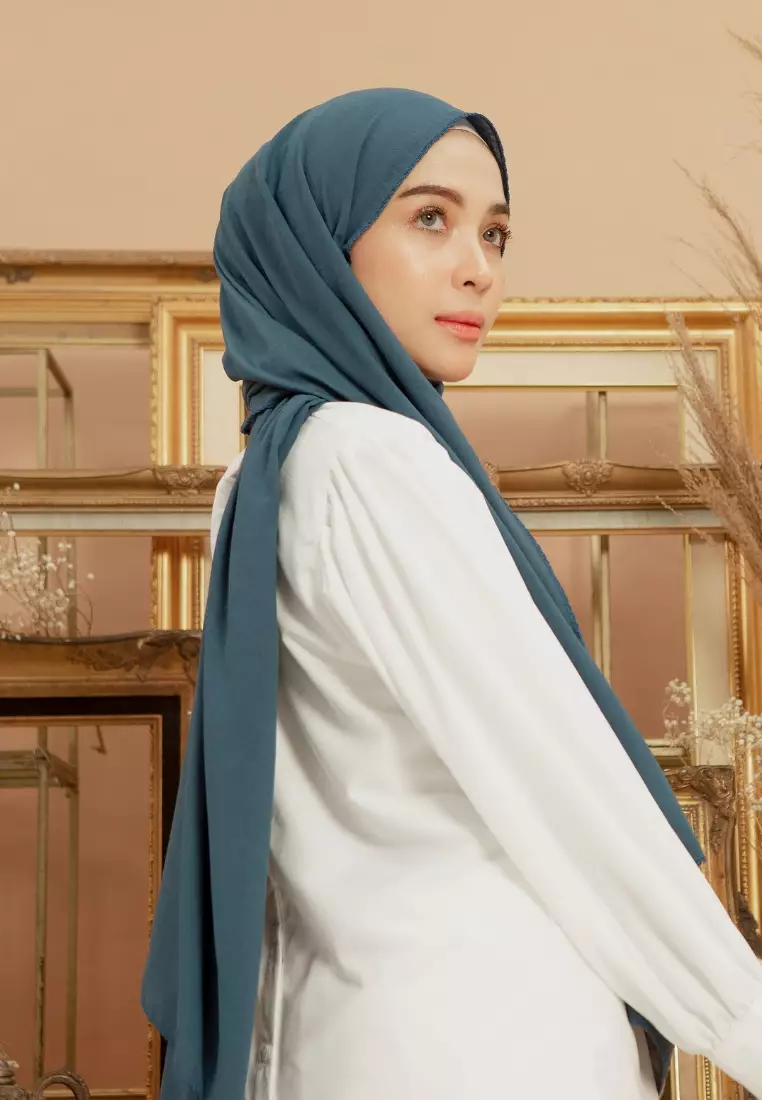 Embroidery Signature Shawl Denim