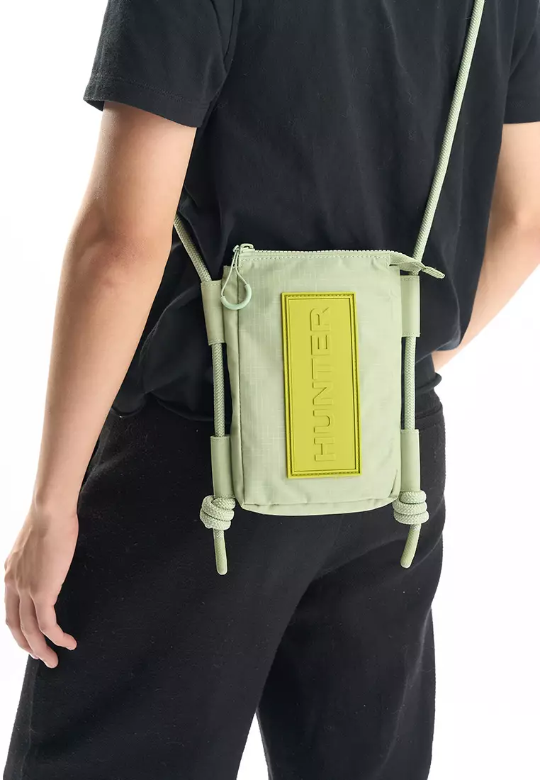 TRAVEL RIPSTOP PHONE POUCH