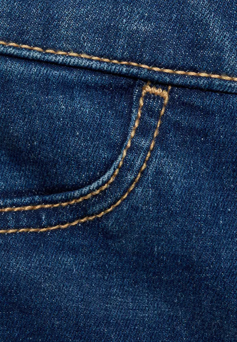 Skinny Jeans With Frayed Hem