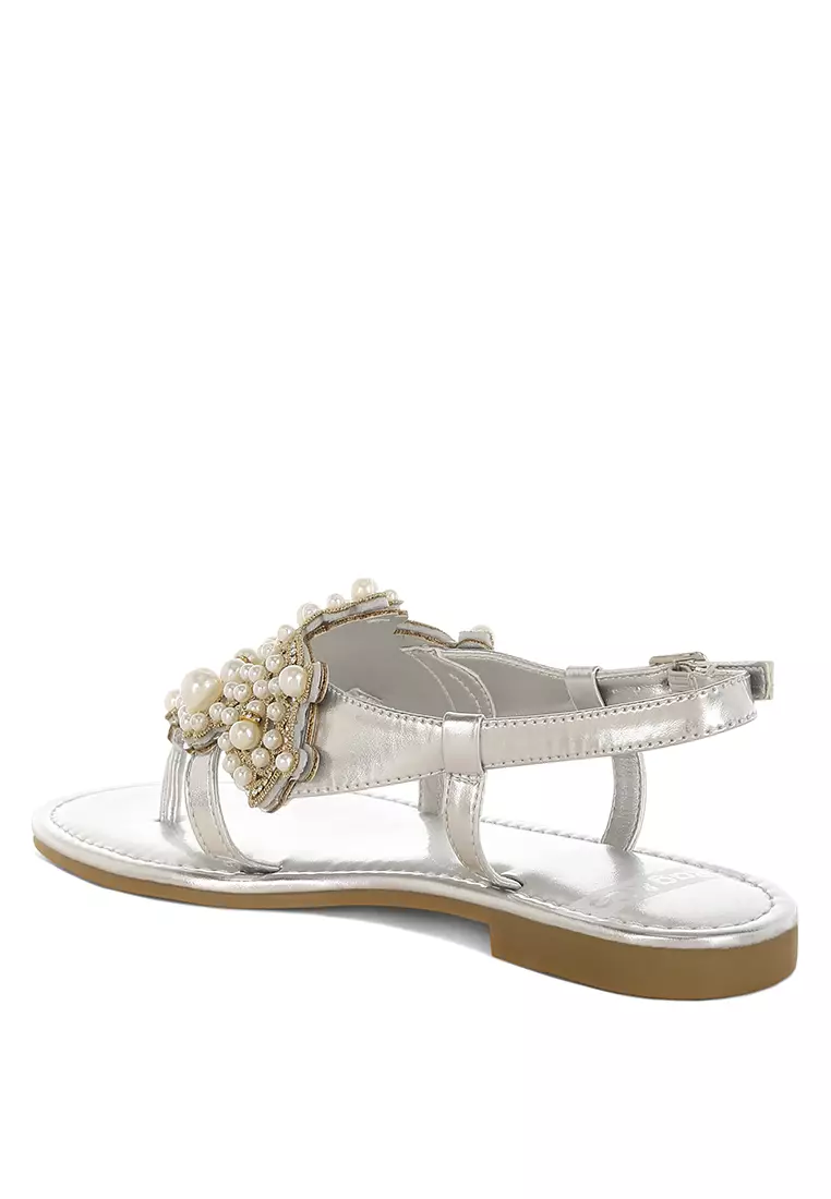 Sepatu Flat Berhias Mutiara Metalik Warna Perak