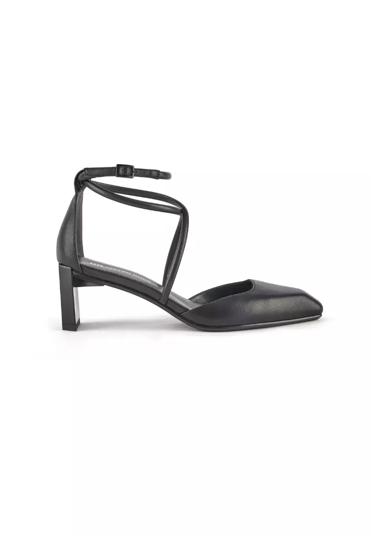 Discount on United Nude  shoes - SKU: Tara Su Mid Black