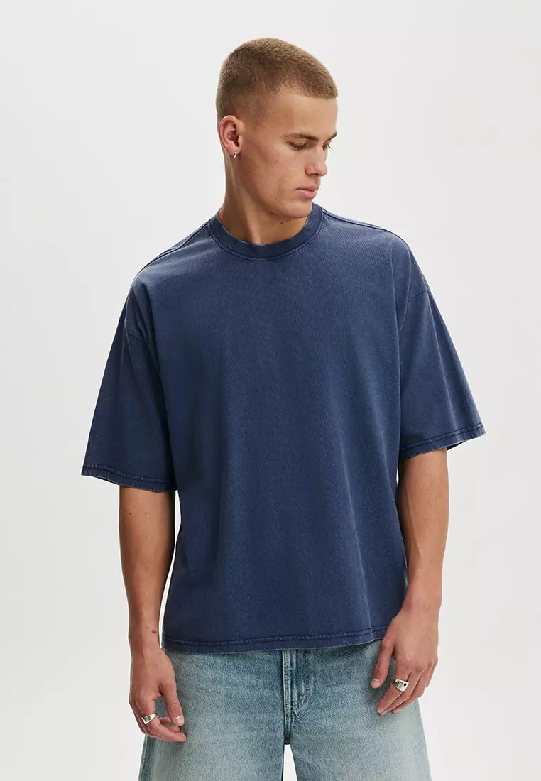 Cropped Fit T-Shirt