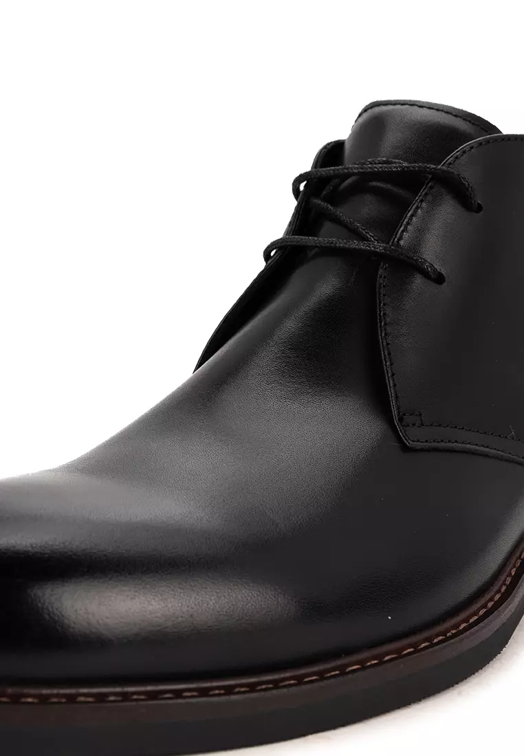 Seaport Chukka Boots