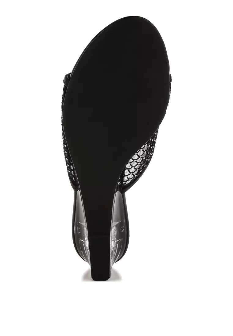 Sandal wedges hak bening berbahan jaring warna hitam