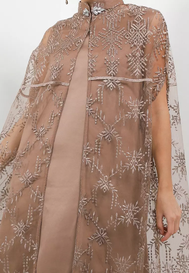 Mandarin Collar W/ Diamond Ethnic Emb Long Cape Cardigan