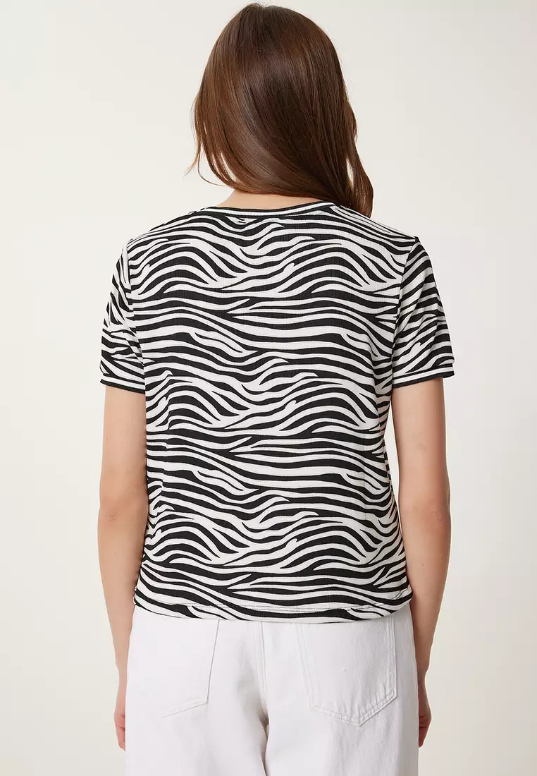 Women's Black And White Patterned Stretch Knitted Blouse Tp00078