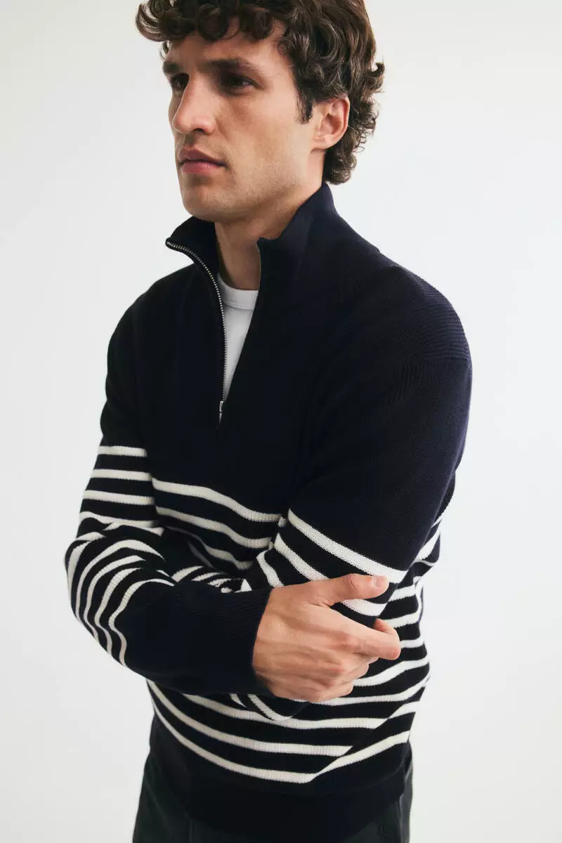 Regular Fit Zip-top jumper