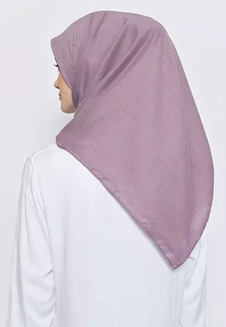 Hijab Segi Empat Voal Lily Jahit Tepi Dusty Purple