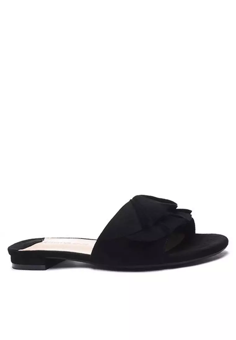 Discount on Twenty Eight Shoes  shoes - SKU: Ruffled Flat Sandals 6848-1