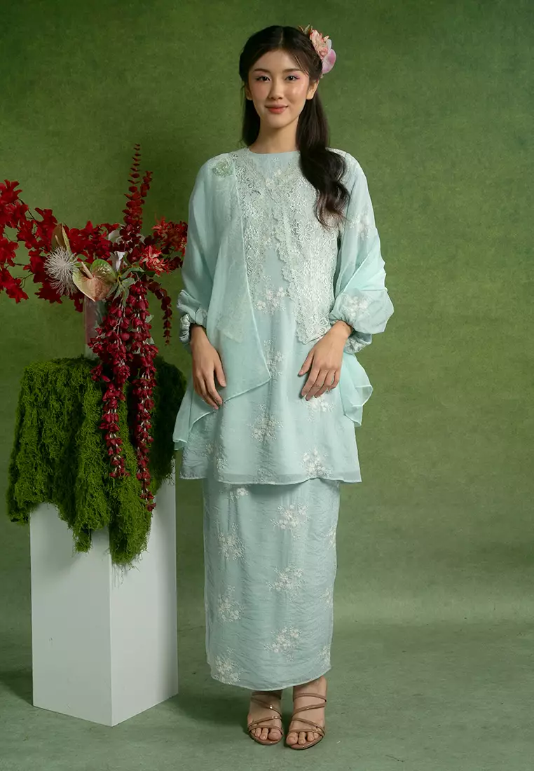 Valeria Kurung Labuh with Shawl Set