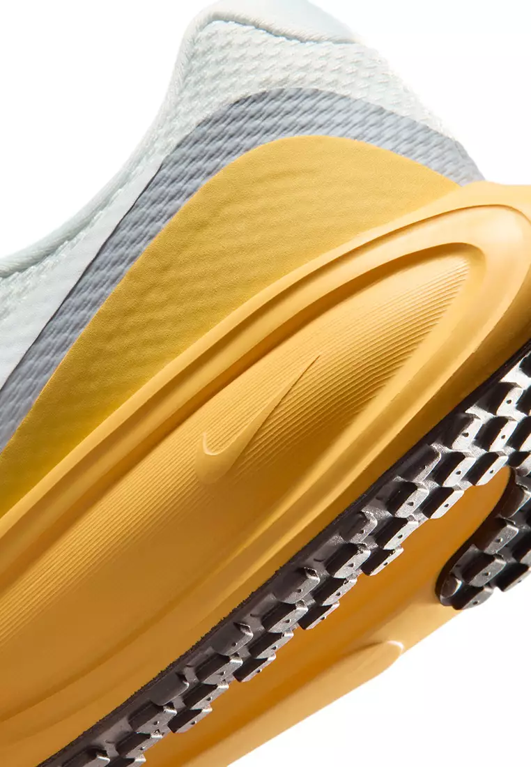 Revolution 8 Men's Road Running Shoes