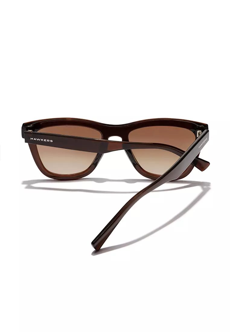 HAWKERS Brown Peanut Butter Downtown Max Sunglasses For Men And Women, Unisex. Official Product Designed In Spain