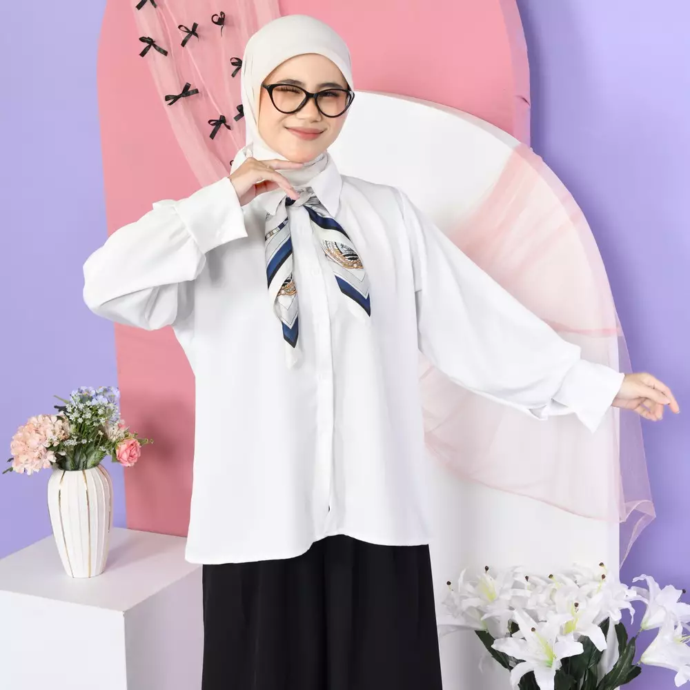 Lovia Blouse Kemeja Wanita - Broken White M20047 R33S6