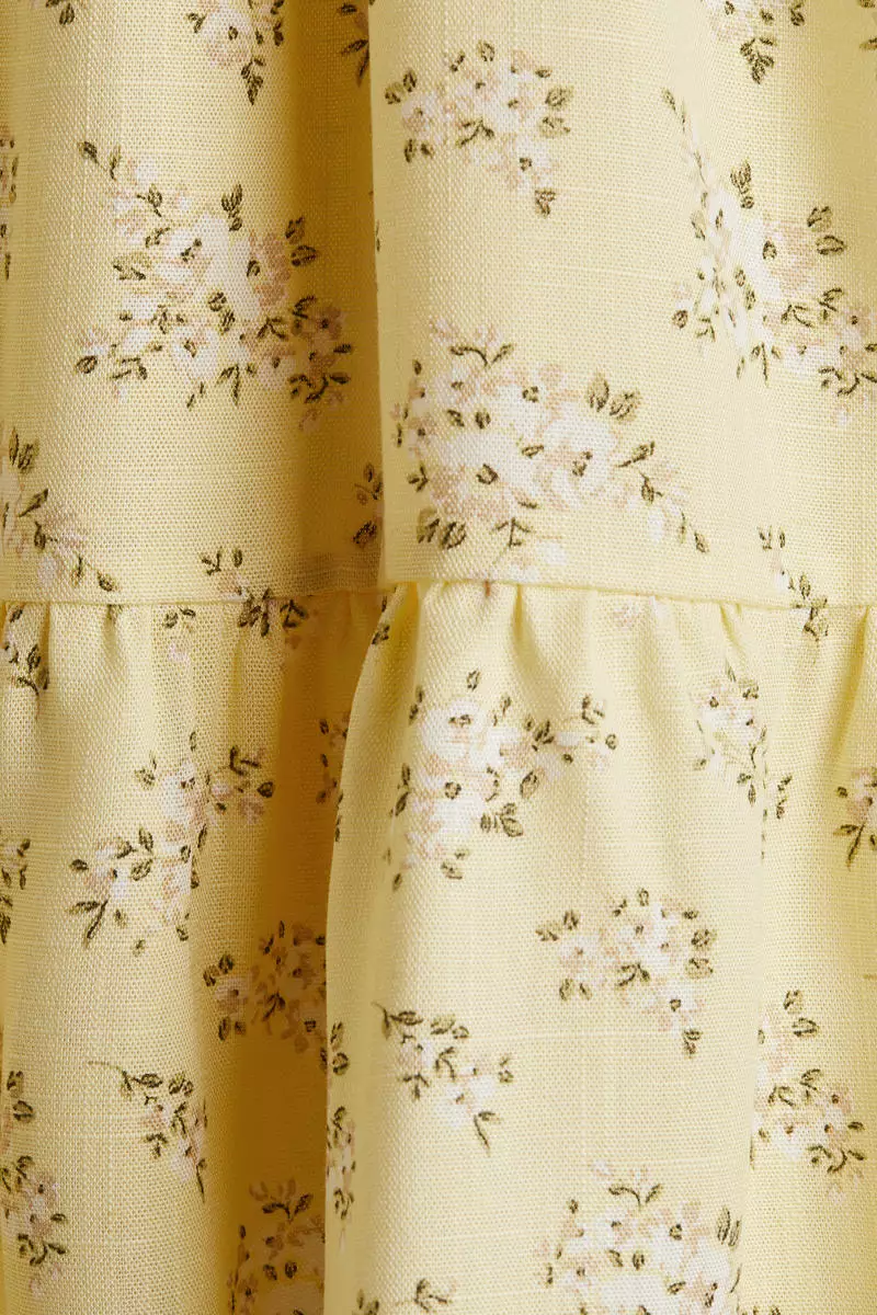 Puff-sleeved dress