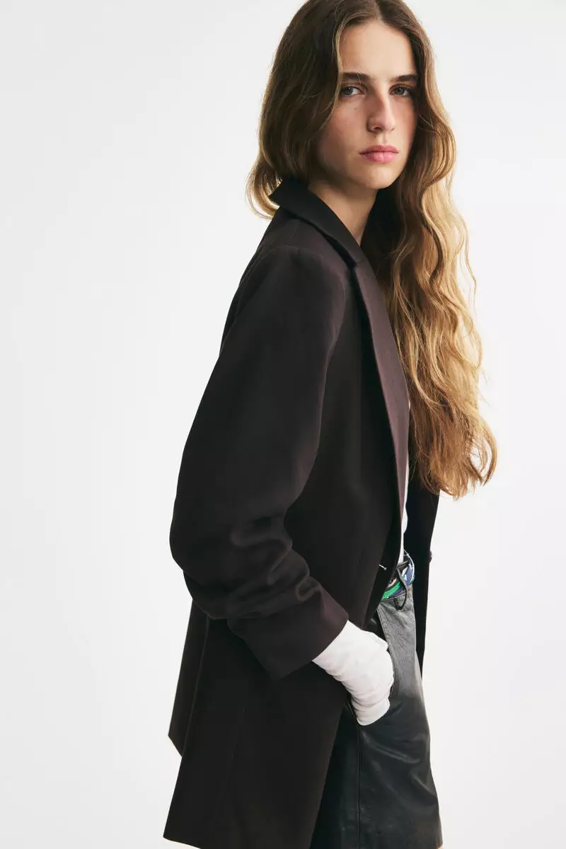 Gathered-sleeve blazer