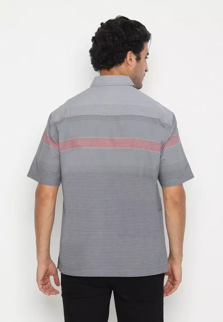 POLICE Kemeja Border Printing Abu Tua Regular Fit Pria