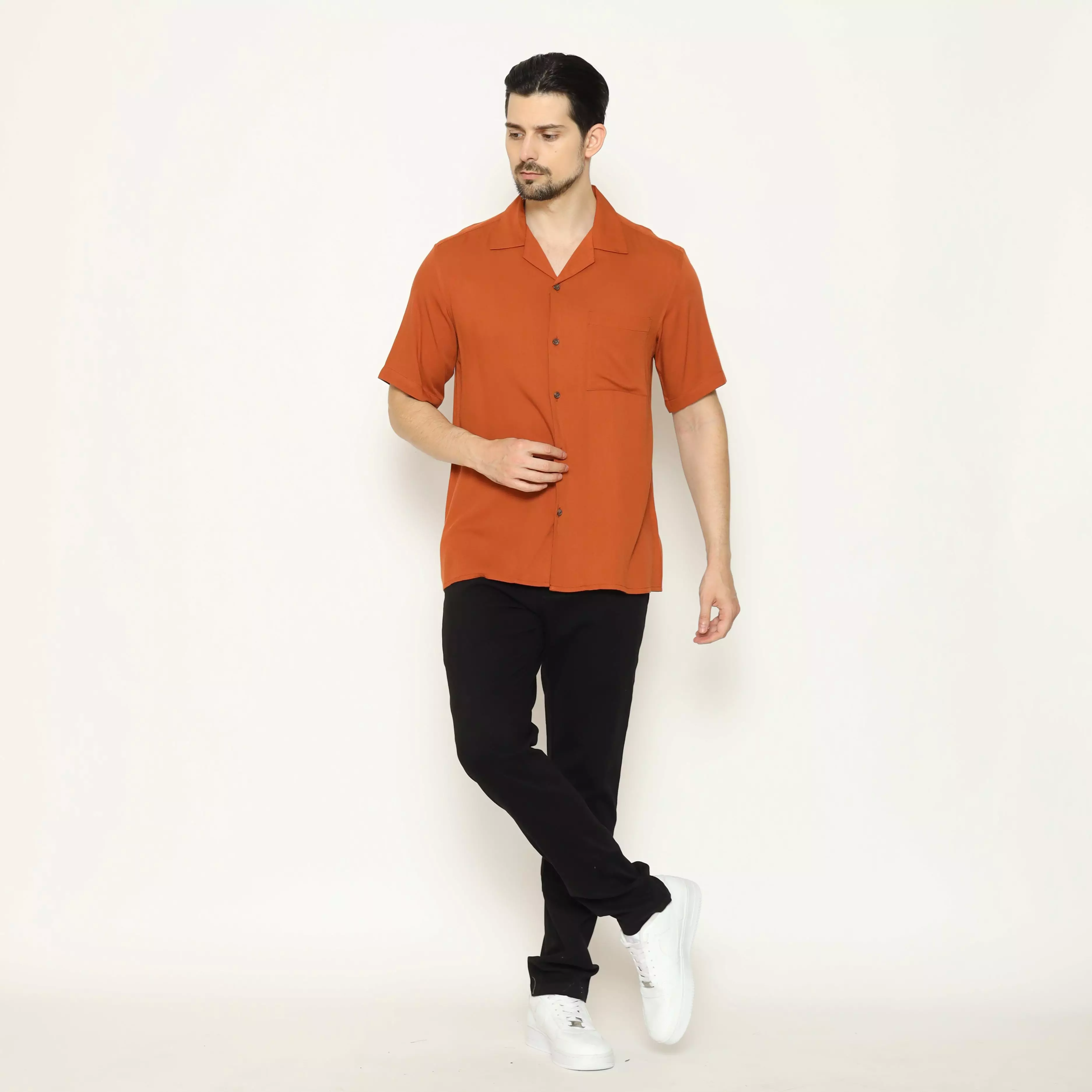 MAGINOT Kemeja Pria Basic Cuban Collar Rayon Pendek ORANGE