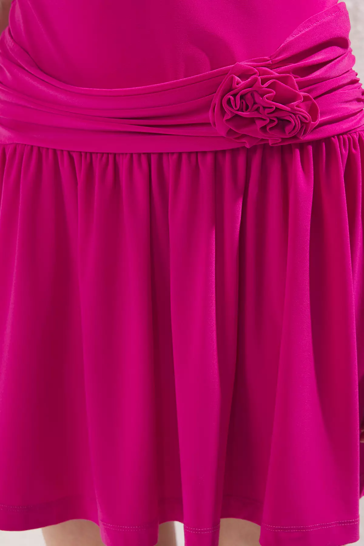 Fuchsia Rose Accessory Detailed Backless Zero Sleeve Knitted Flexible Mini Knit Dress TWOSS25EL00690