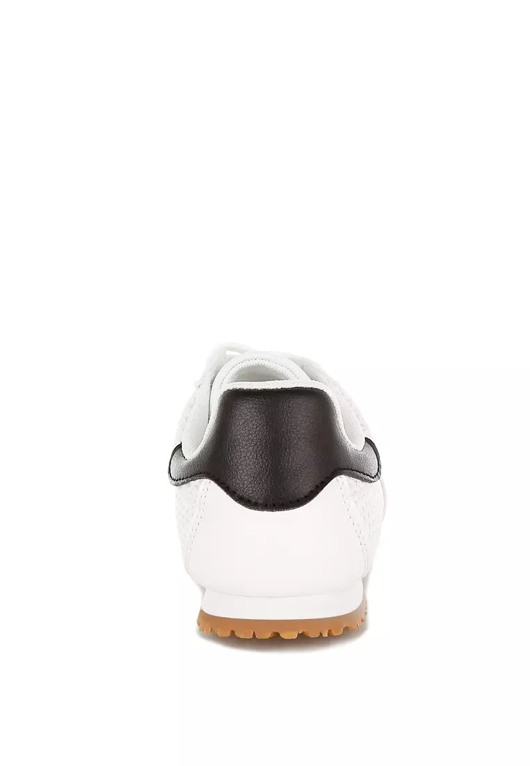 Sepatu Kets Bertali Bergaris Kasual Warna Putih