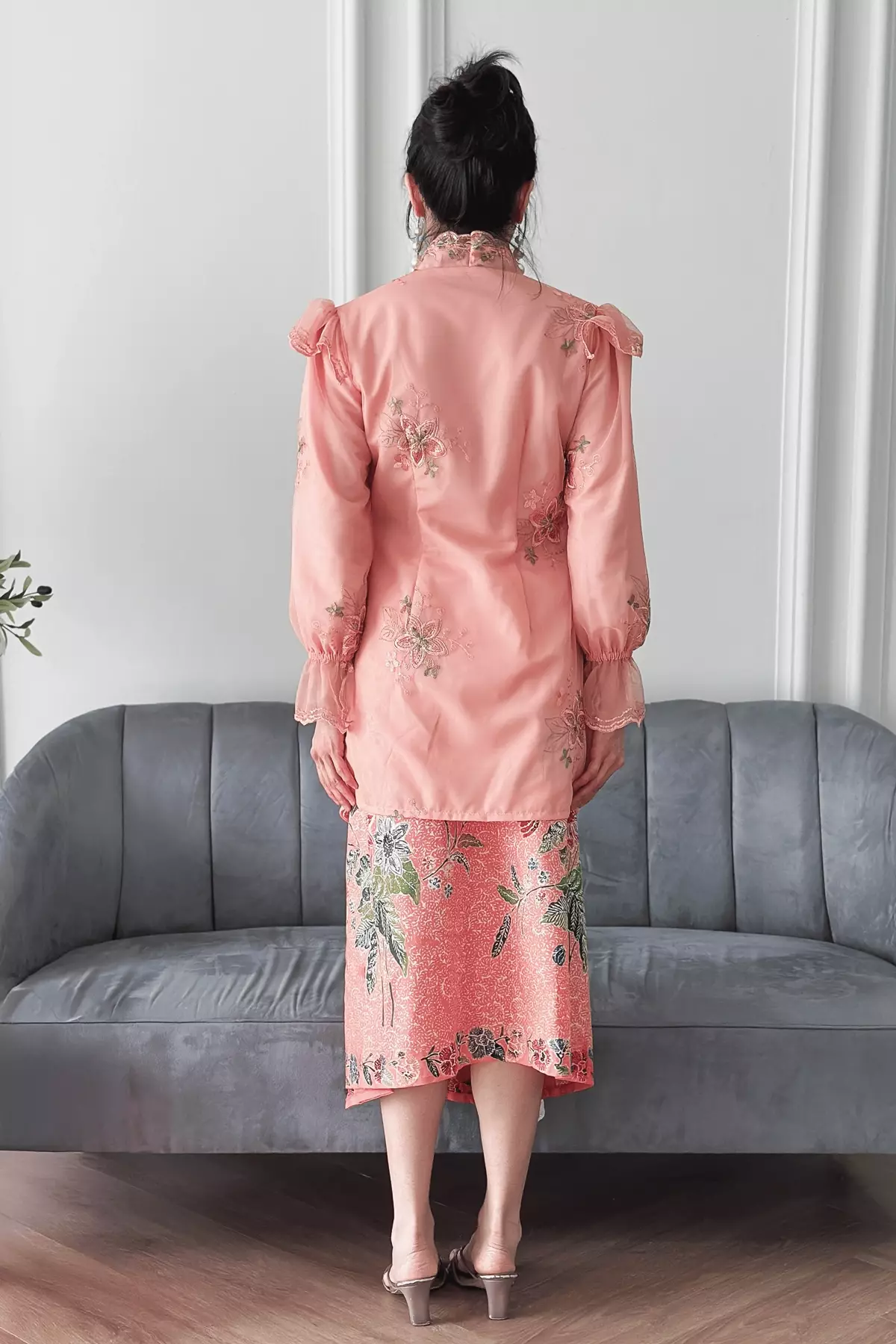 Arawinda Sendu Senja Kebaya Panjang Asymetris Baju Kurung Kebaya Raya
