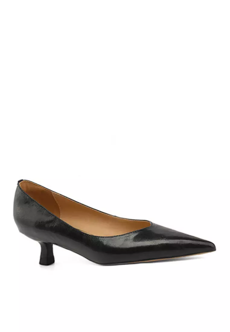 Low heel leather pumps top
