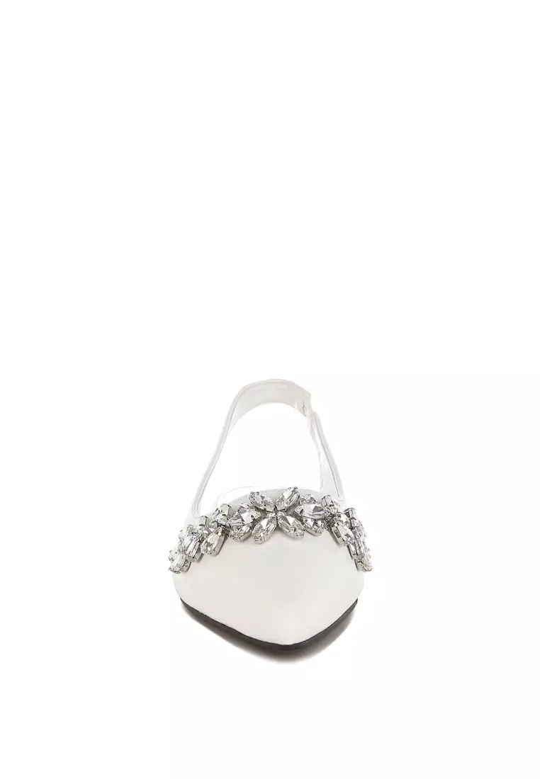 Sandal Datar Berhias Berlian Imitasi Warna Putih