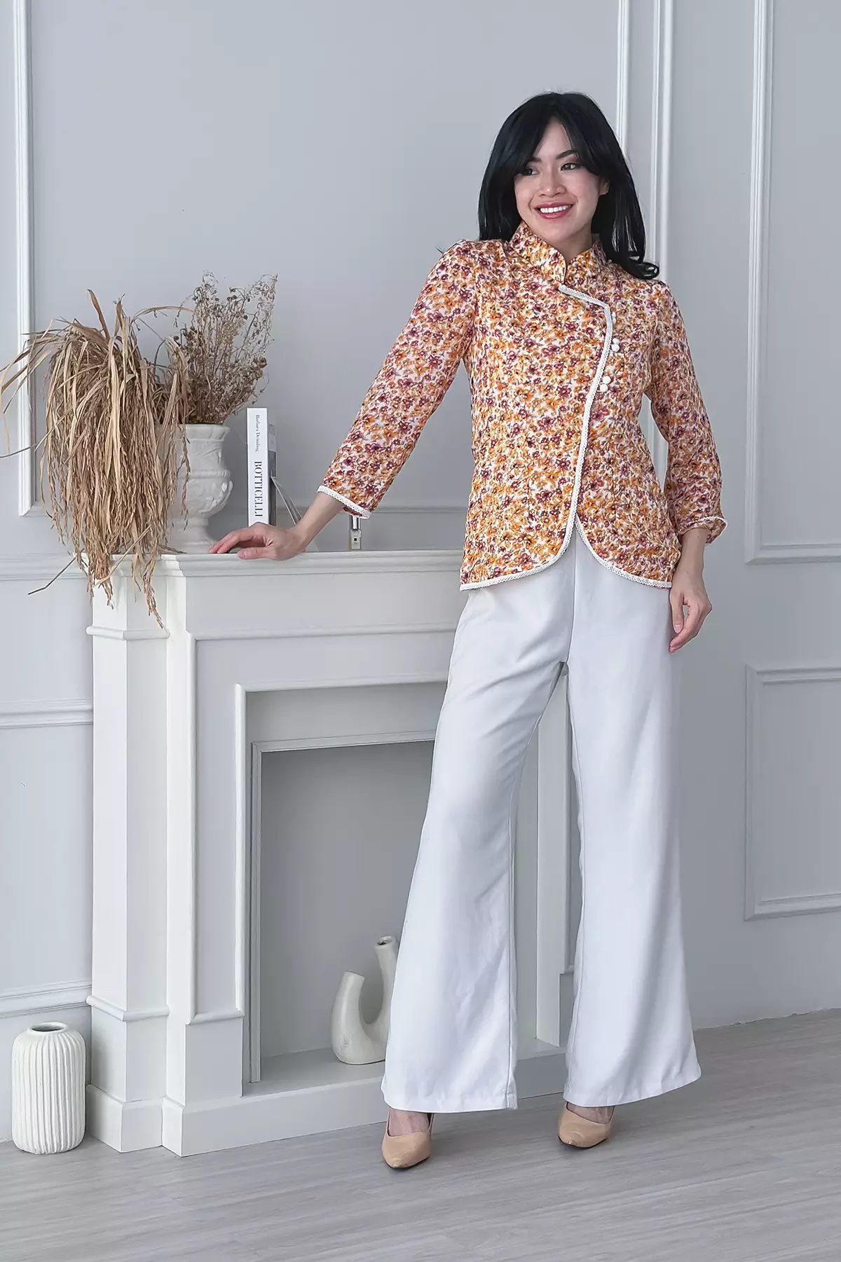 Jeng Dipha Kembangan Jingga Kebaya Janggan