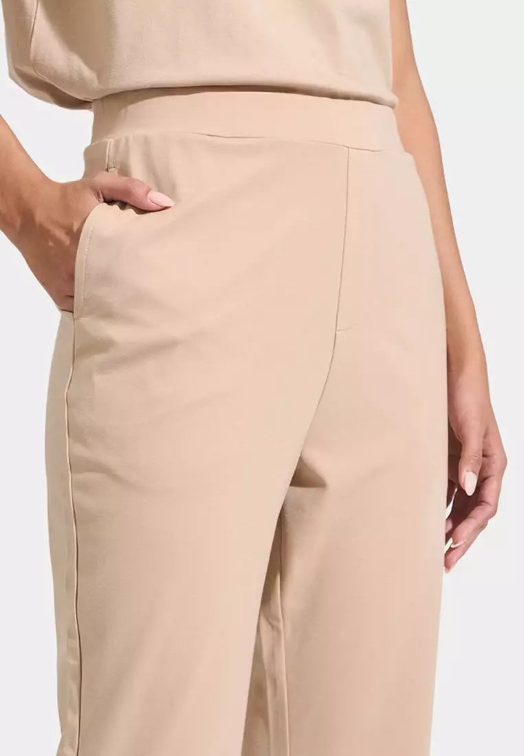 Cozy: Knitted Pull Up Tapered Trousers