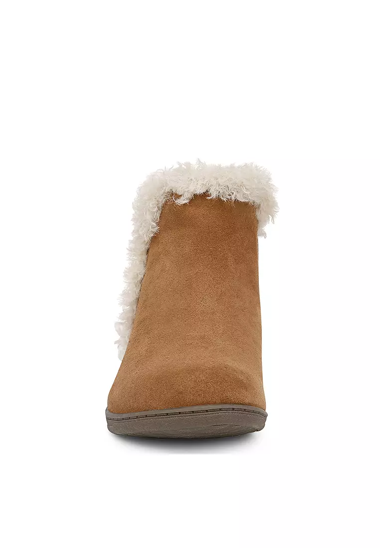 Indulge Unwind Bootie Womens Shoes