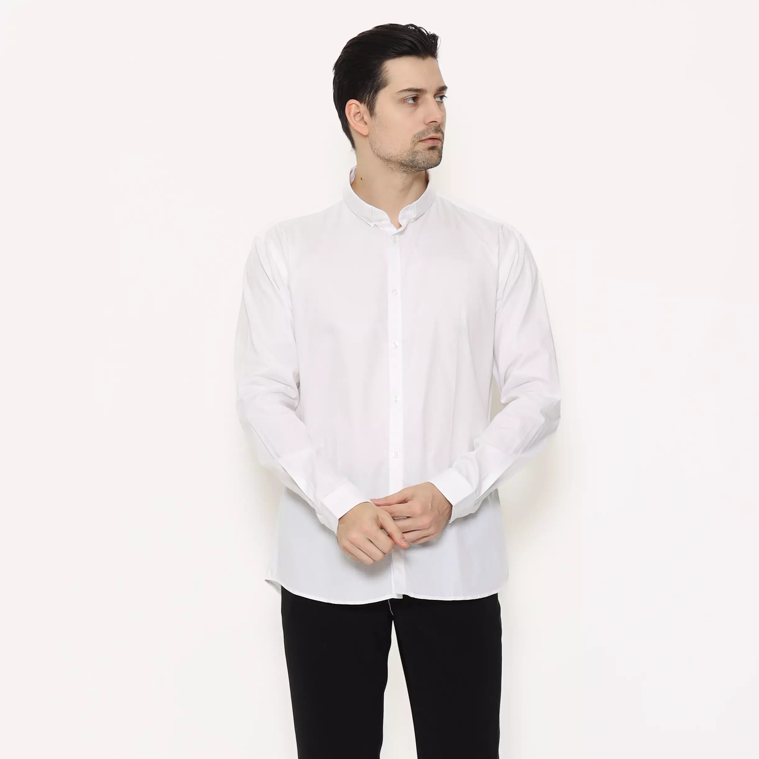 SCHOELLER PARKSON-MLS Kemeja Formal Pria Putih Slim Fit Lengan Panjang Kerah Button Down
