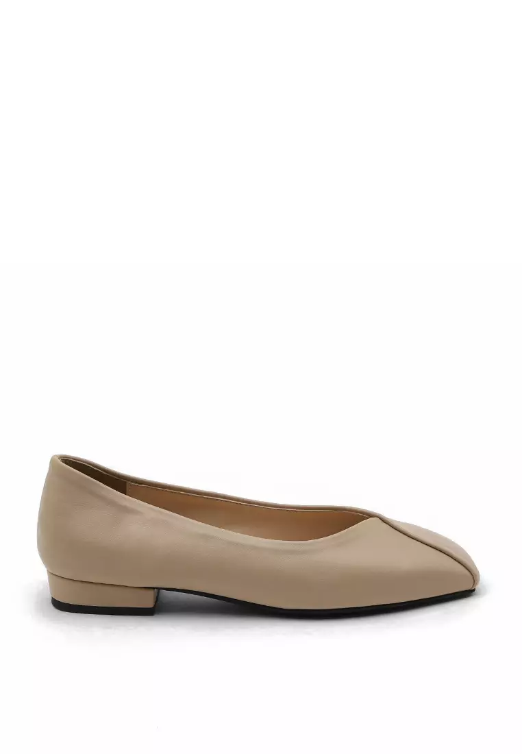 Della Square Flats (2cm) - Beige