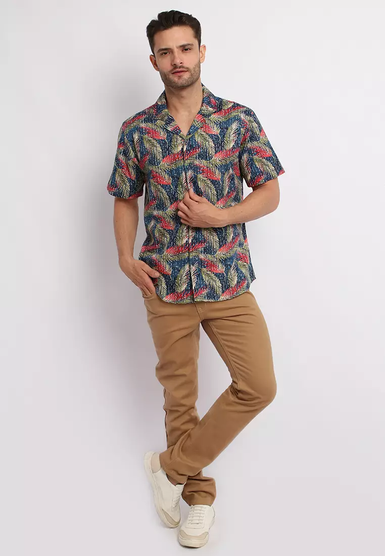 MAGINOT ASTRO NAVY Kemeja Casual Slim Fit Lengan Pendek