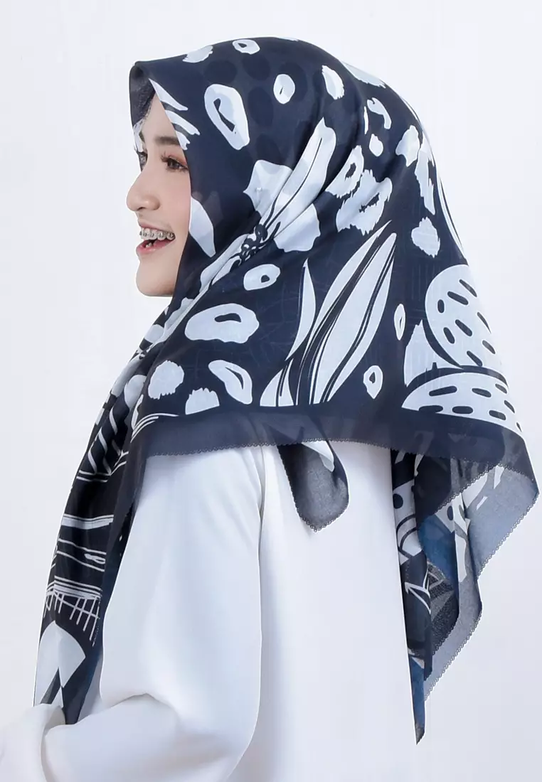 Malaya Signature Square Voile Scarf Hijab Segi Empat Charcoal Black