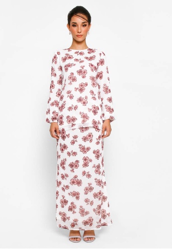 Buy Kurung Basic D-22 from BETTY HARDY in White and Red at Zalora