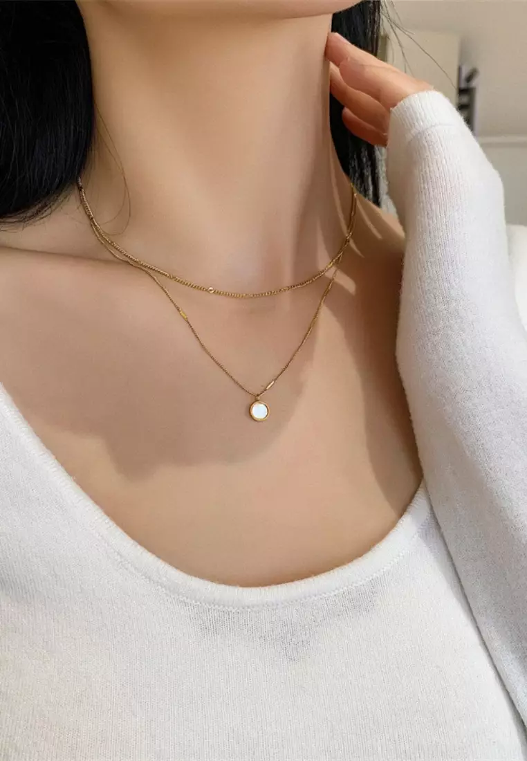 Side pendant necklace online online