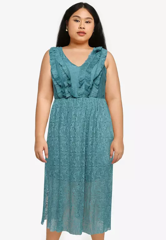 Plus Size Lace Ruffle Dress