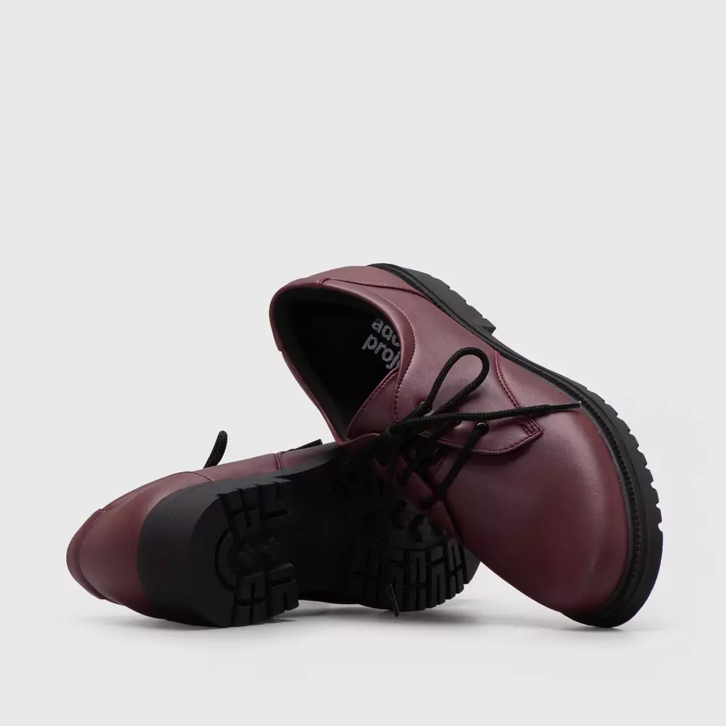 Vailey Oxford Matte Maroon