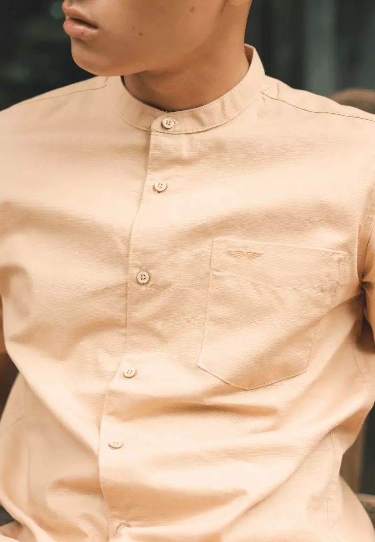 RBJ Kemeja Polos Koko Krah Shanghai Cream Regular Fit Pria