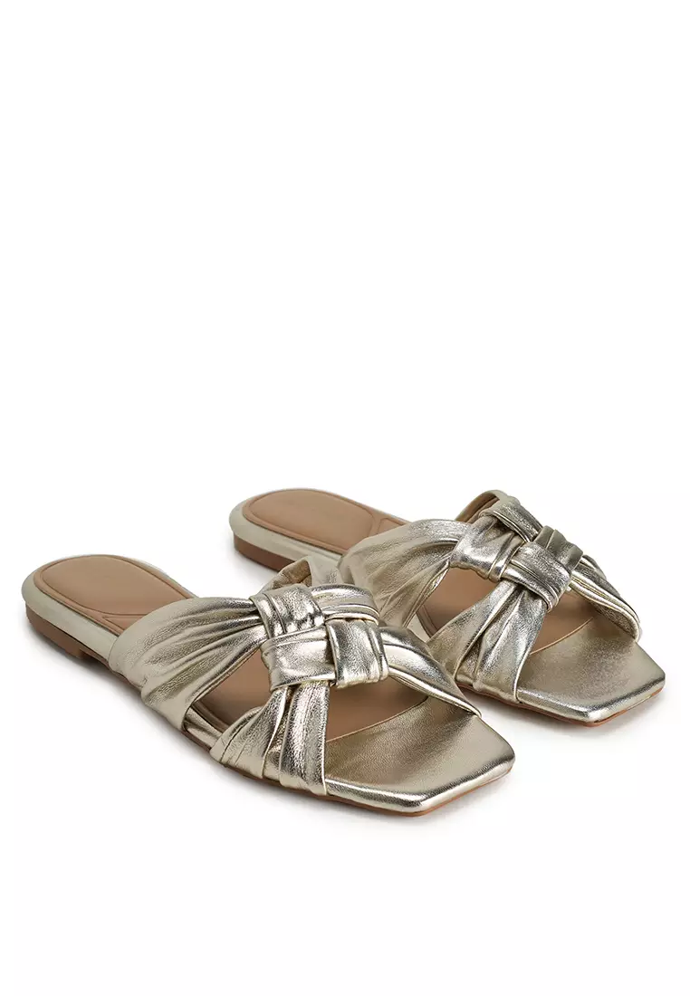 Henrielle-In Sandals