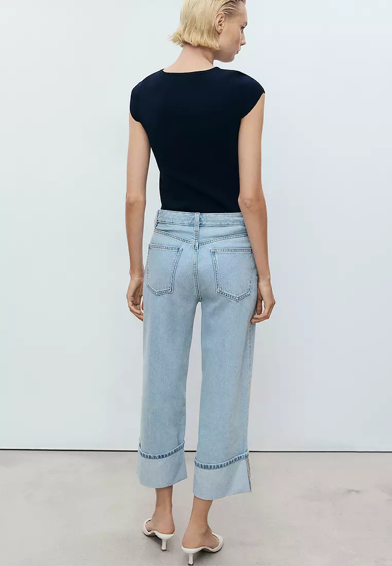 Wide-Leg Cropped Jeans with Turned-Up Hem