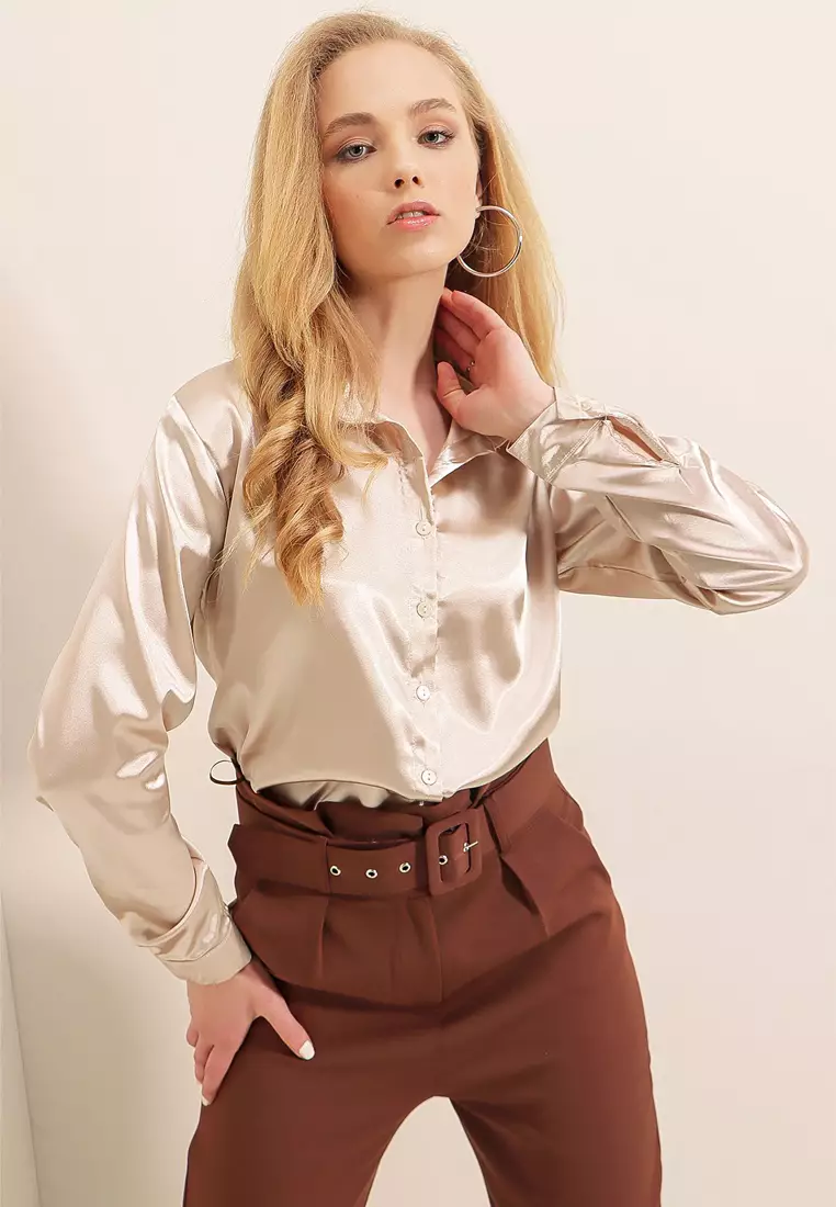Long Sleeves Collared Shirt