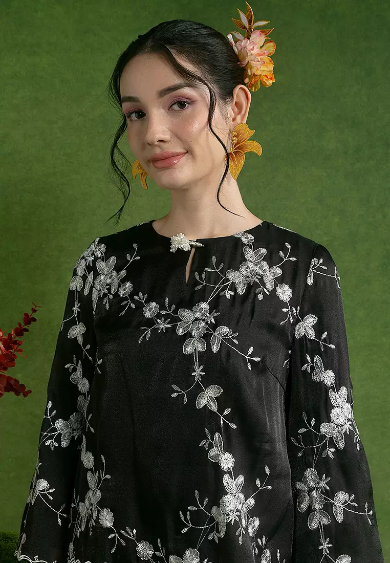 Azriah Embroidered Kurung Labuh Set