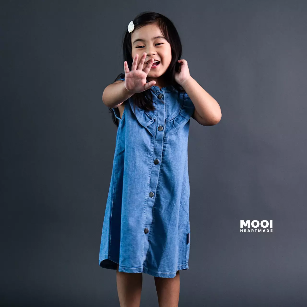Mooi Dress Jeans Anak Emiko Denim Dress - Light Blue