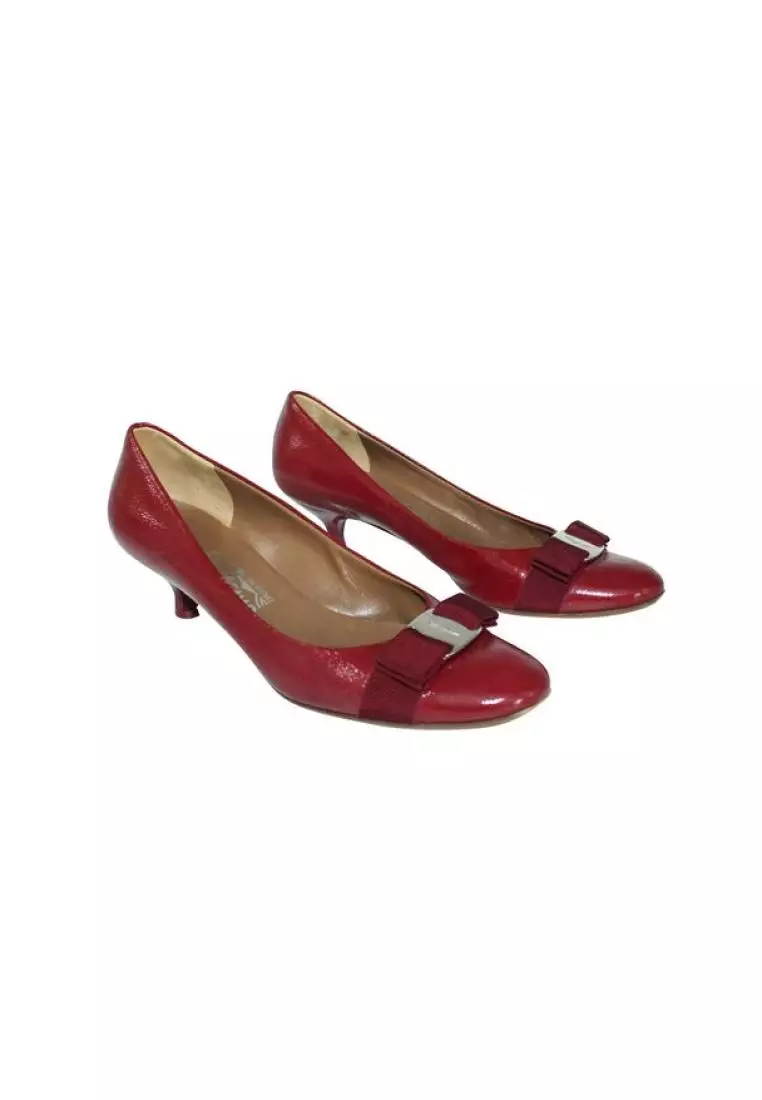 Dark red kitten heels online