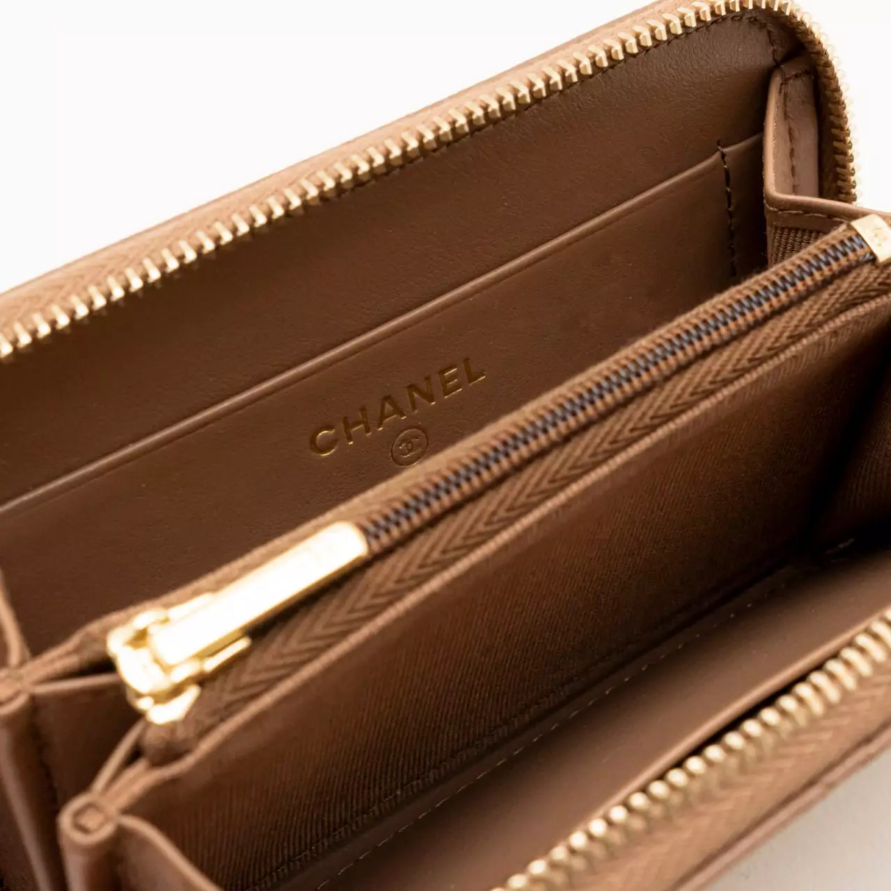 CC Classic Zipped Coin Purse Brown