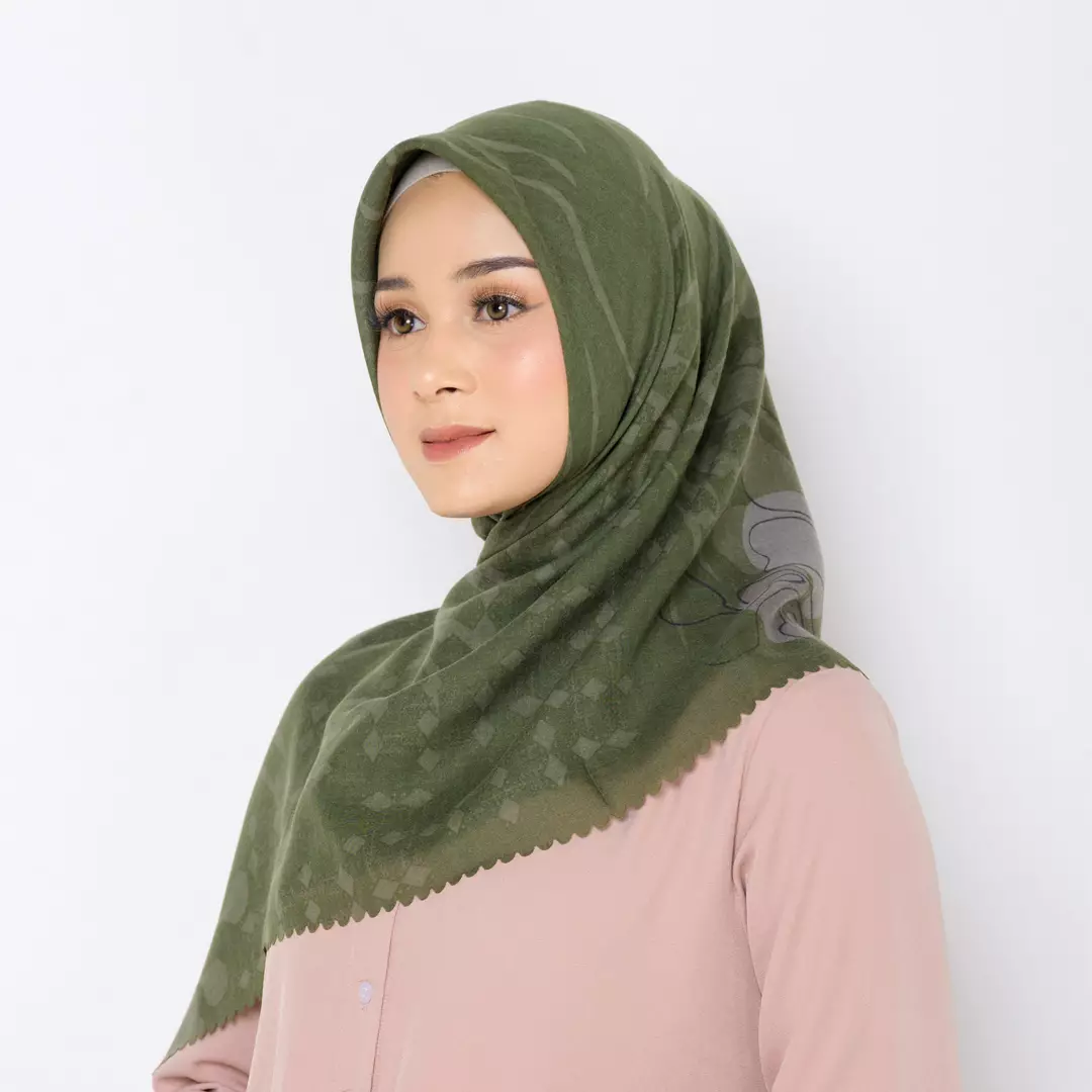 ZM Zaskia Mecca - Kelimutu Army Scarf Kerudung Segi Empat