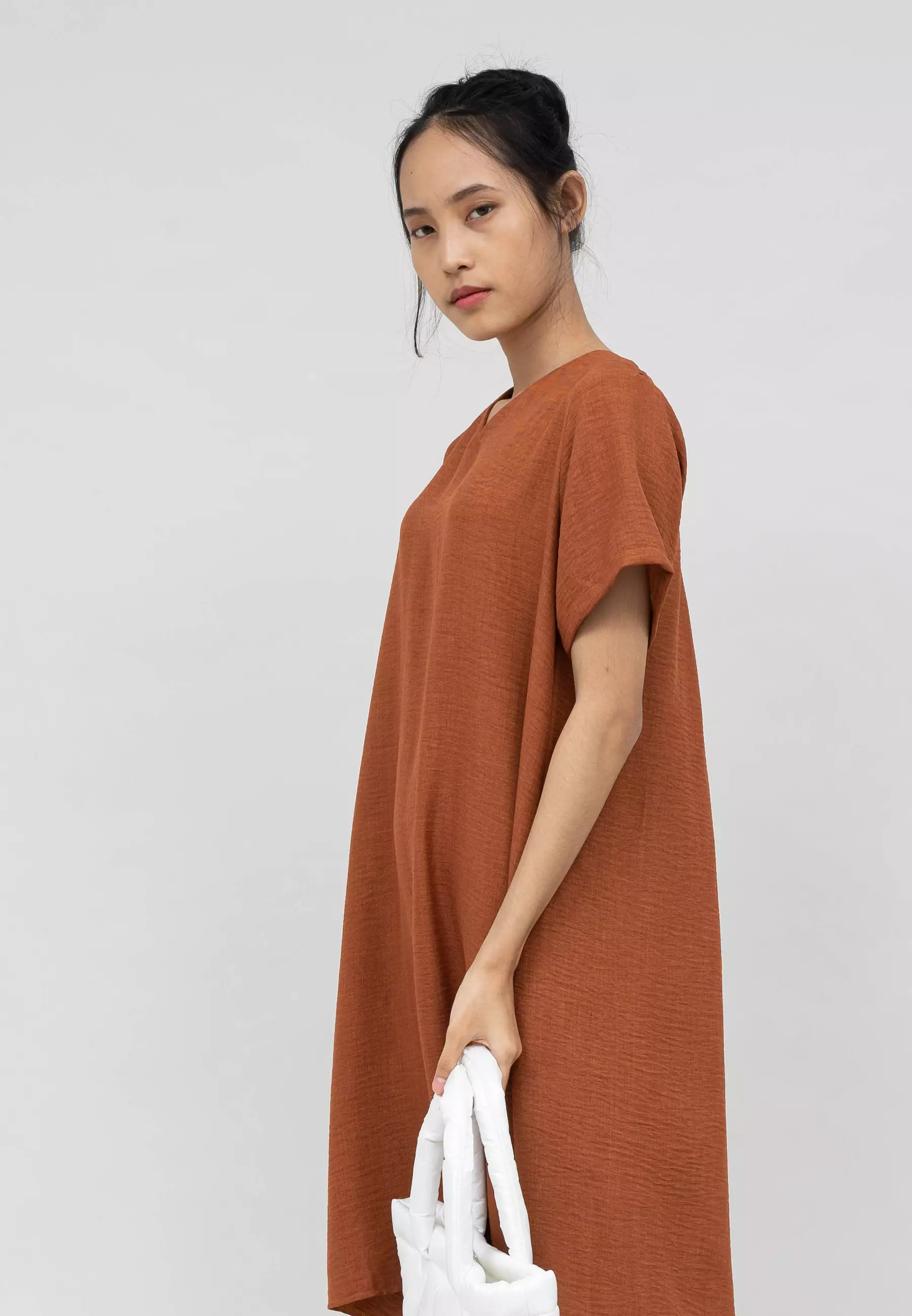 Houseofcuff Magnolia Dress in Teracotta Dress Oversized Bahan Crinkle